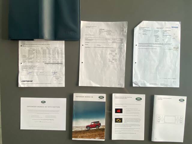 Land Rover Defender 90 Works V8 "70th Edition"