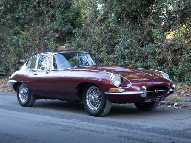 Image 1/16 of Jaguar E-Type 4.2 (1967)