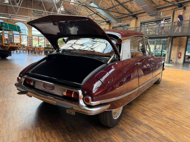 Citroën DS 21 Pallas