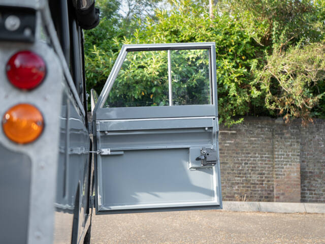 Land Rover 109