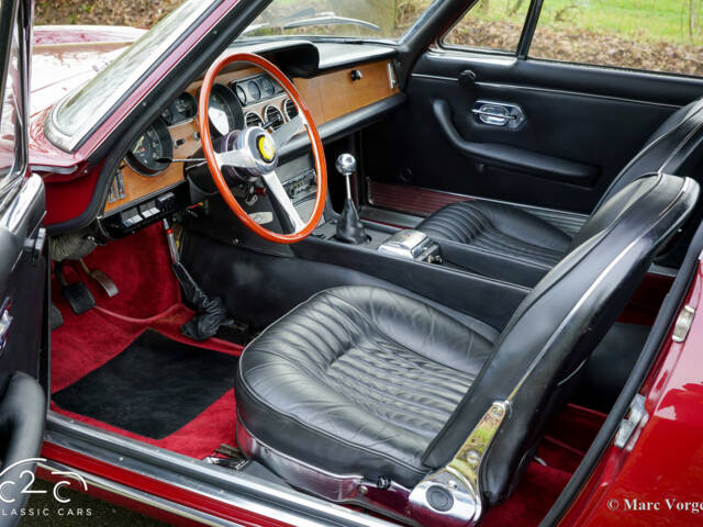 Ferrari 330 GT 2+2