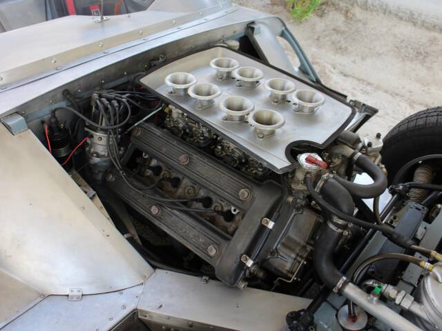 Alfa Romeo Montreal