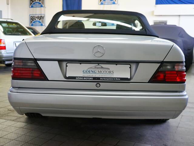 Mercedes-Benz E 320 "Final Edition"