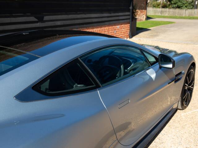 Aston Martin Vanquish