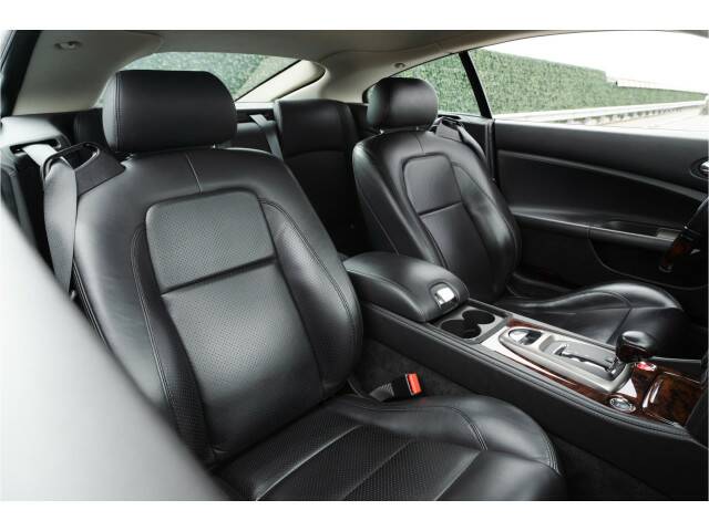 Jaguar XKR