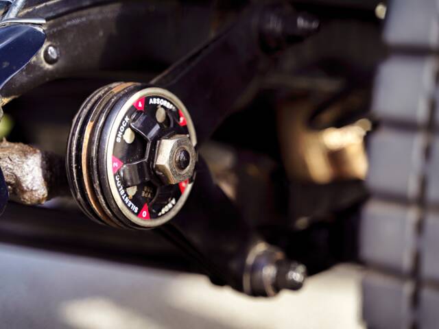 Singer 9 Sports