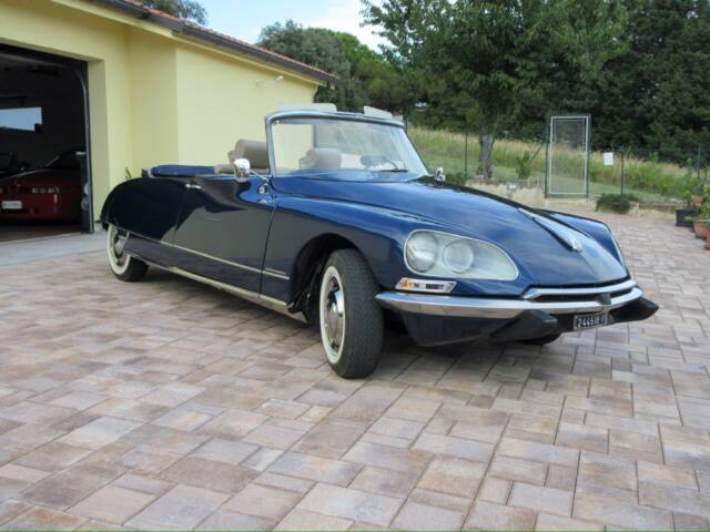 Imagen 1/36 de Citroën DS 21 Chapron (1970)