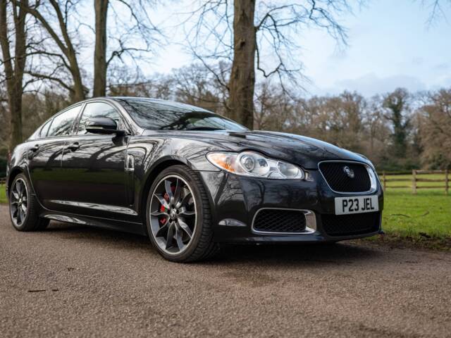 Imagen 1/8 de Jaguar XF R (2011)