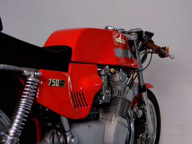 MV Agusta 750 S America