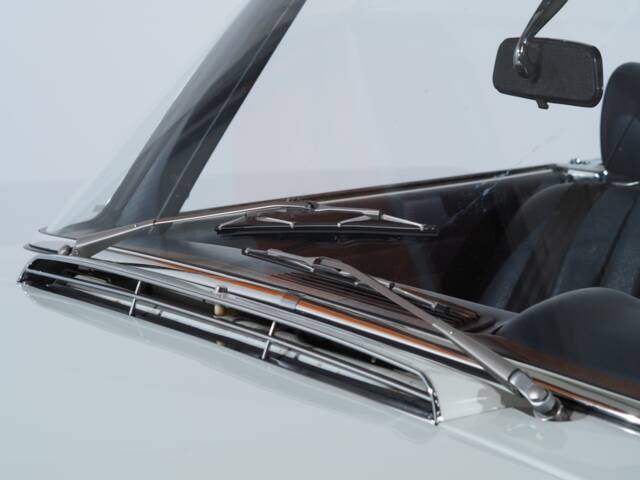 Mercedes-Benz 280 SL