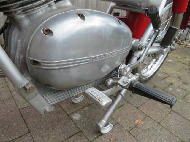 Moto Guzzi Stornello 125