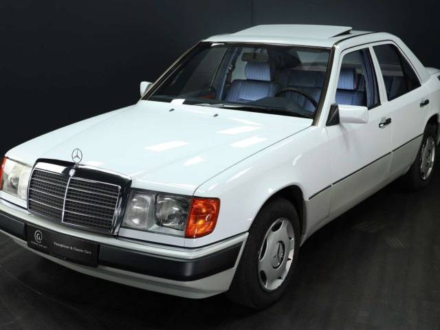 Image 1/30 of Mercedes-Benz 230 E (1989)