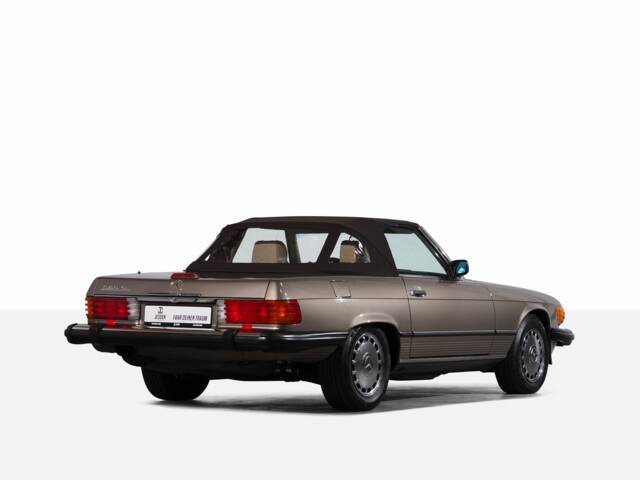 Mercedes-Benz 560 SL