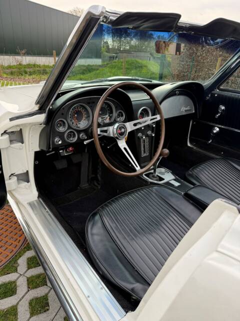 Chevrolet Corvette Sting Ray Convertible