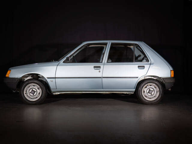 Peugeot 205