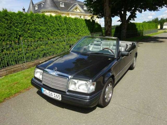 Mercedes-Benz E 320