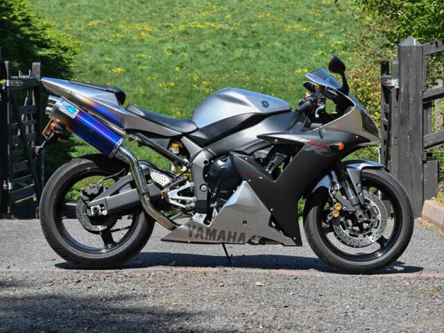 Yamaha YZF-R1