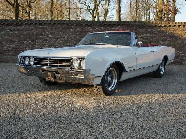 Bild 1/30 von Oldsmobile Dynamic 88 (1966)