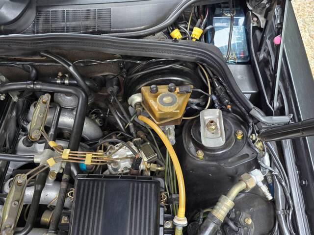 Mercedes-Benz 190 E 2.3-16