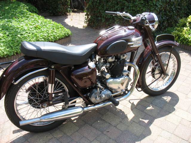 Afbeelding 1/10 van Triumph DUMMY (1956)
