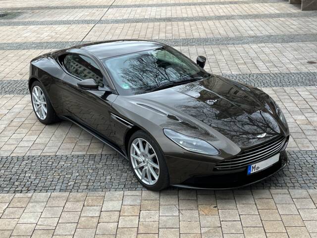 Image 1/45 de Aston Martin DB 11 V8 (2019)