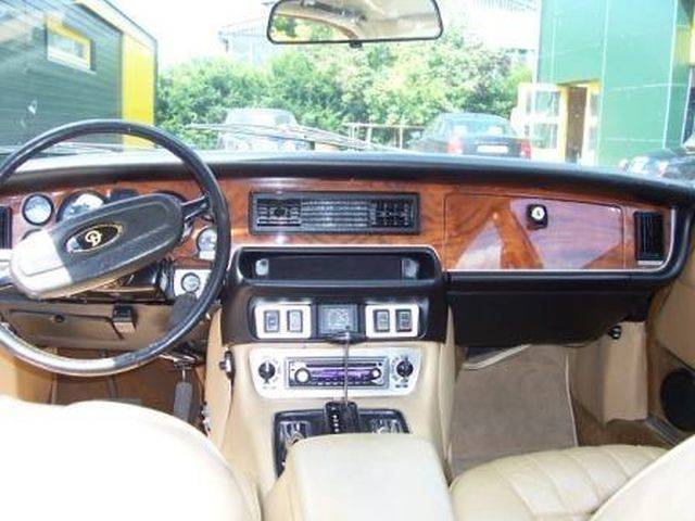 Daimler Double Six