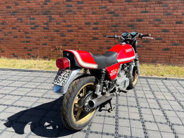 Ducati 900 SS