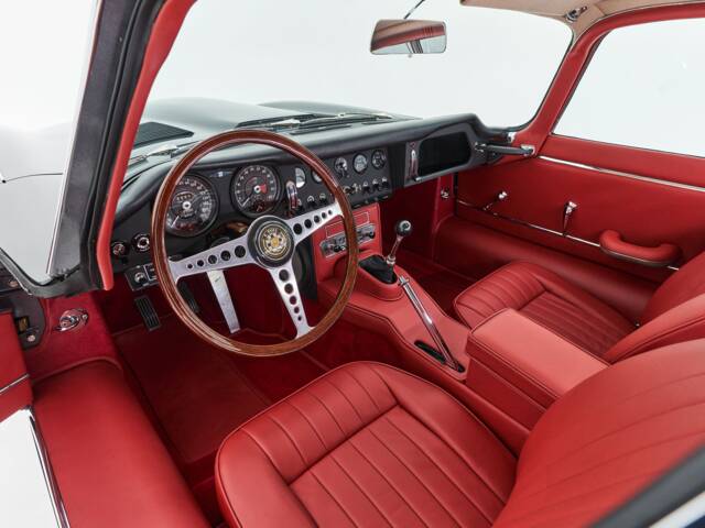 Jaguar E-Type 4.2