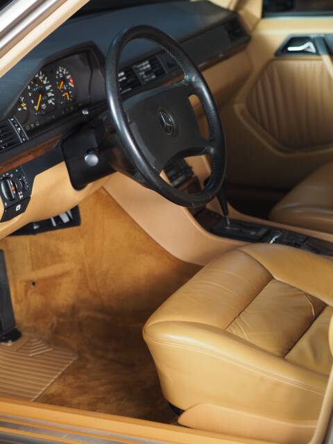 Mercedes-Benz 300 E 4-Matic