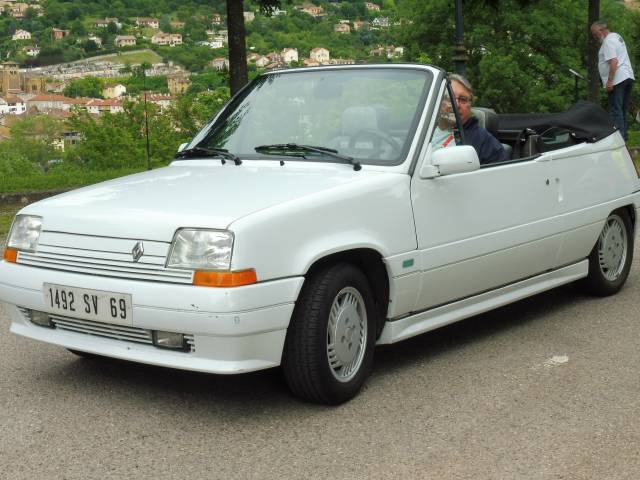 Bild 1/11 von Renault R 5 GTS EBS (1990)