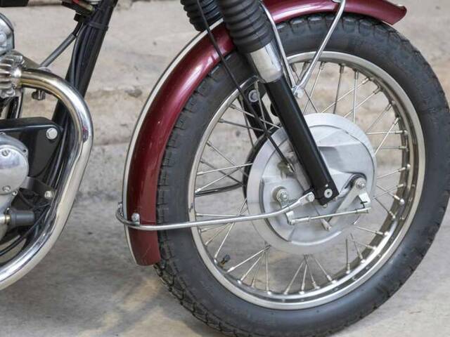 Triumph T 100 R Daytona