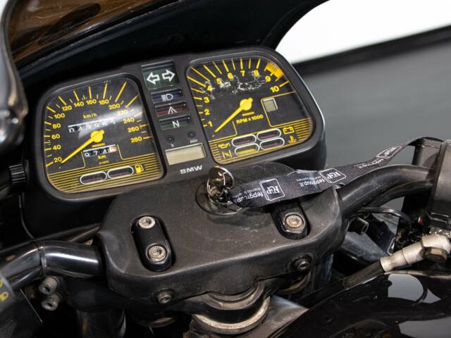 BMW K1