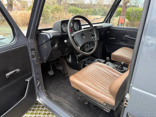 Mercedes-Benz 280 GE (SWB)