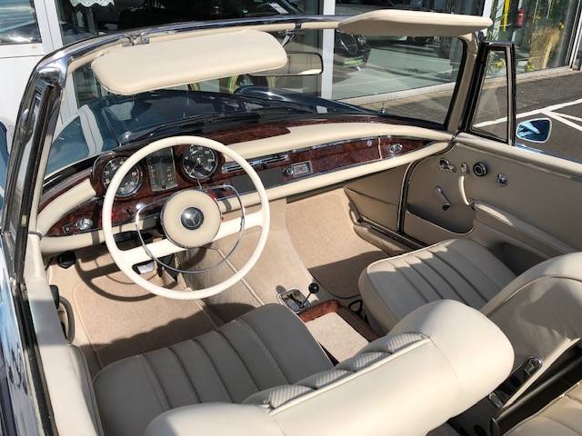 Mercedes-Benz 250 SE