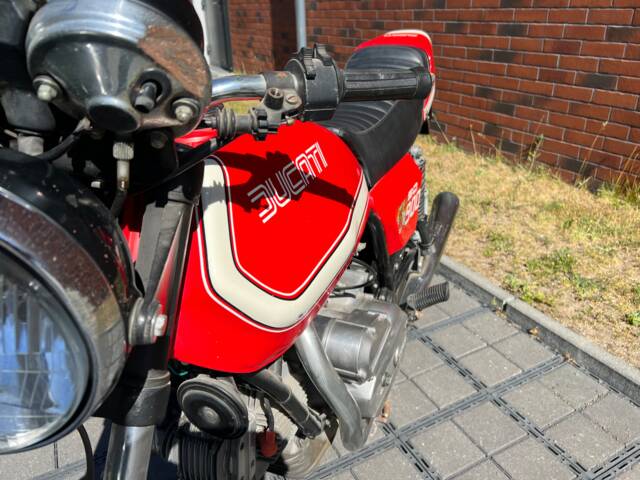 Ducati 900 SS