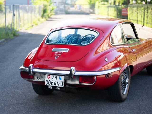 Jaguar E-Type V12 (2+2)