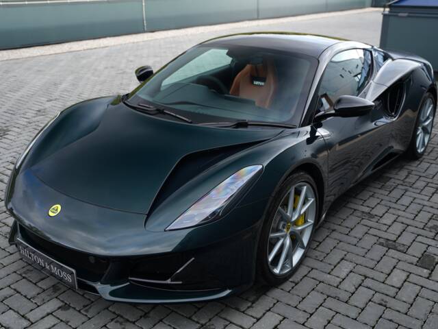 Lotus Emira