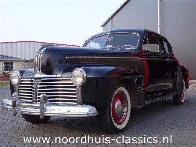 Image 1/15 de Pontiac Torpedo Silver Streak (1941)