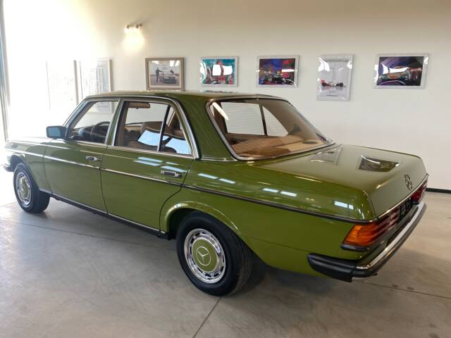 Mercedes-Benz 240 D
