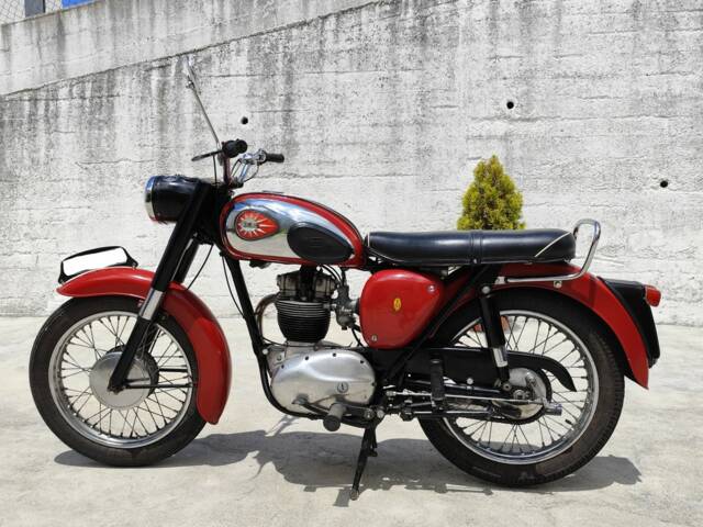 BSA B 44