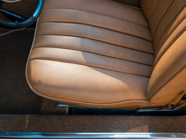 Mercedes-Benz 280 SL