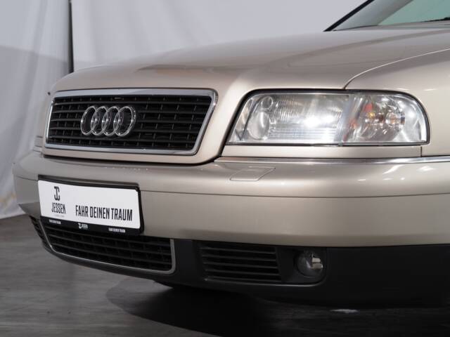 Audi A8 3.7 quattro