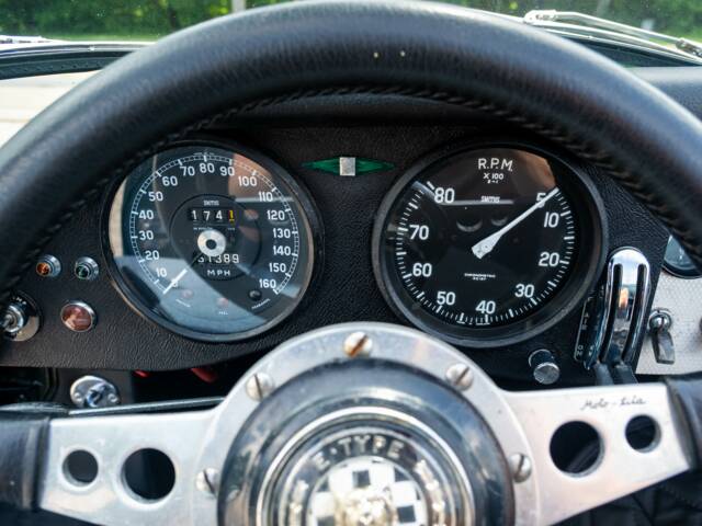 Jaguar E-Type 3.8