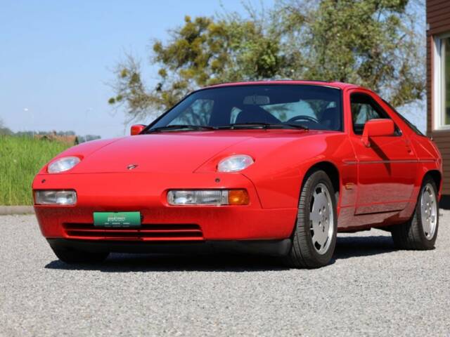 Immagine 1/35 di Porsche 928 S4 (1989)