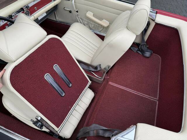 Mercedes-Benz 280 SL