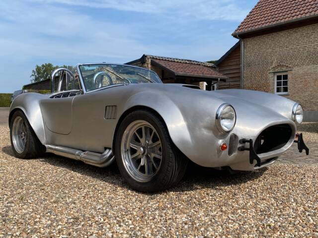 AC Cobra 427