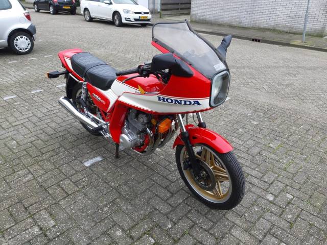 Image 1/7 of Honda DUMMY (1981)