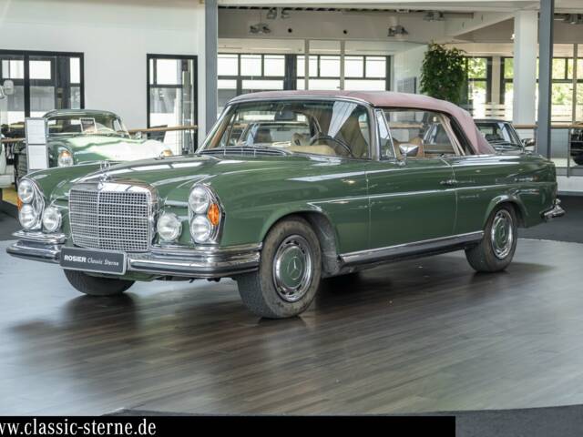 Image 1/15 of Mercedes-Benz 280 SE 3,5 (1971)