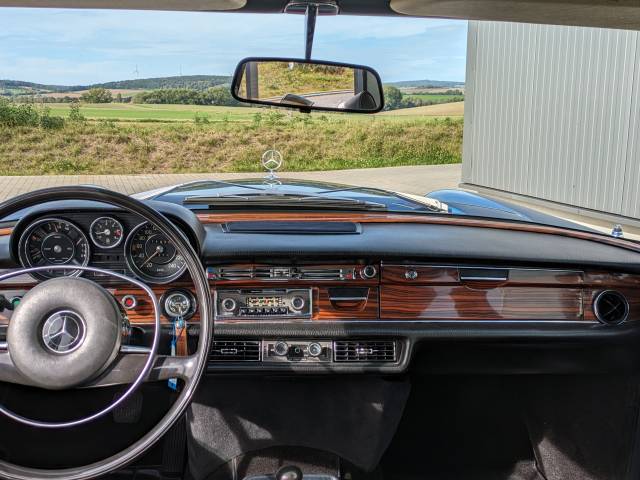 Mercedes-Benz 300 SEL 4.5
