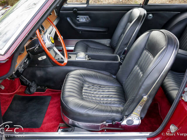 Ferrari 330 GT 2+2